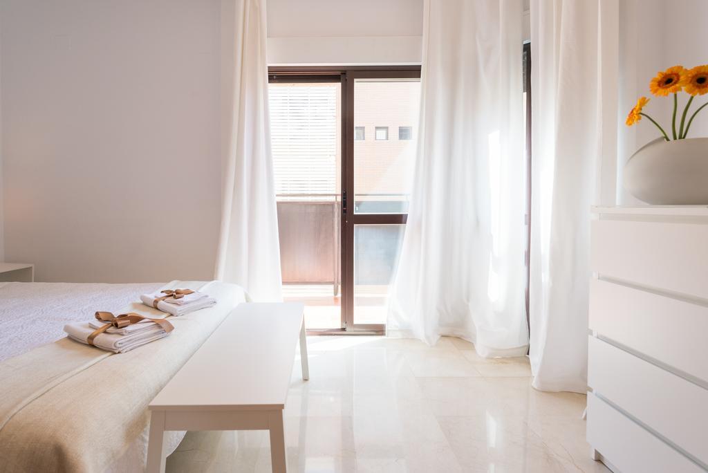 Colon12 Urban Apartment マラガ エクステリア 写真