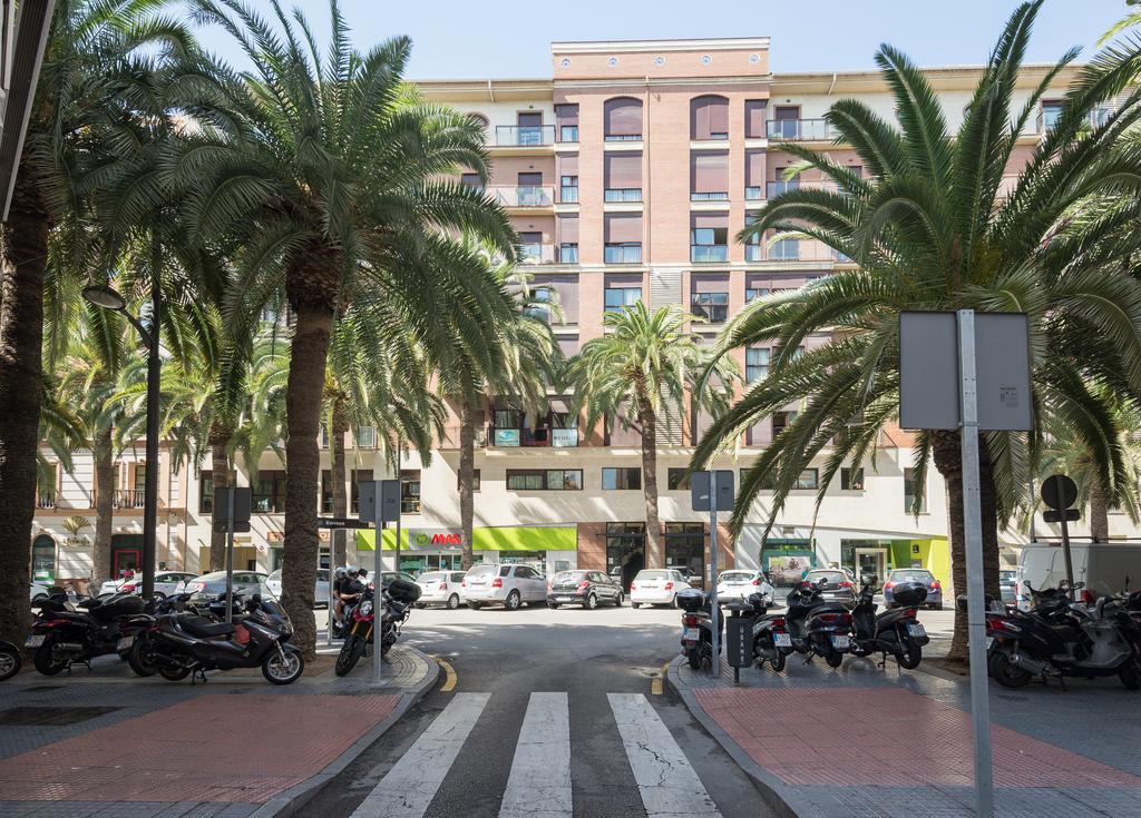 Colon12 Urban Apartment マラガ エクステリア 写真